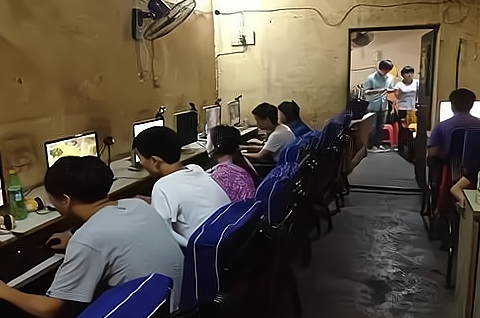 回忆录：饿肚子省网费算什么？当年哥们为了玩传奇，把自行车都给卖了！